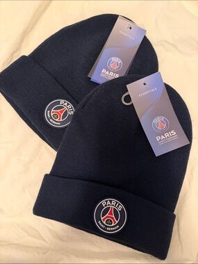 Paris Saint-Germain Navy Beanie Hat - Official Club Essentials